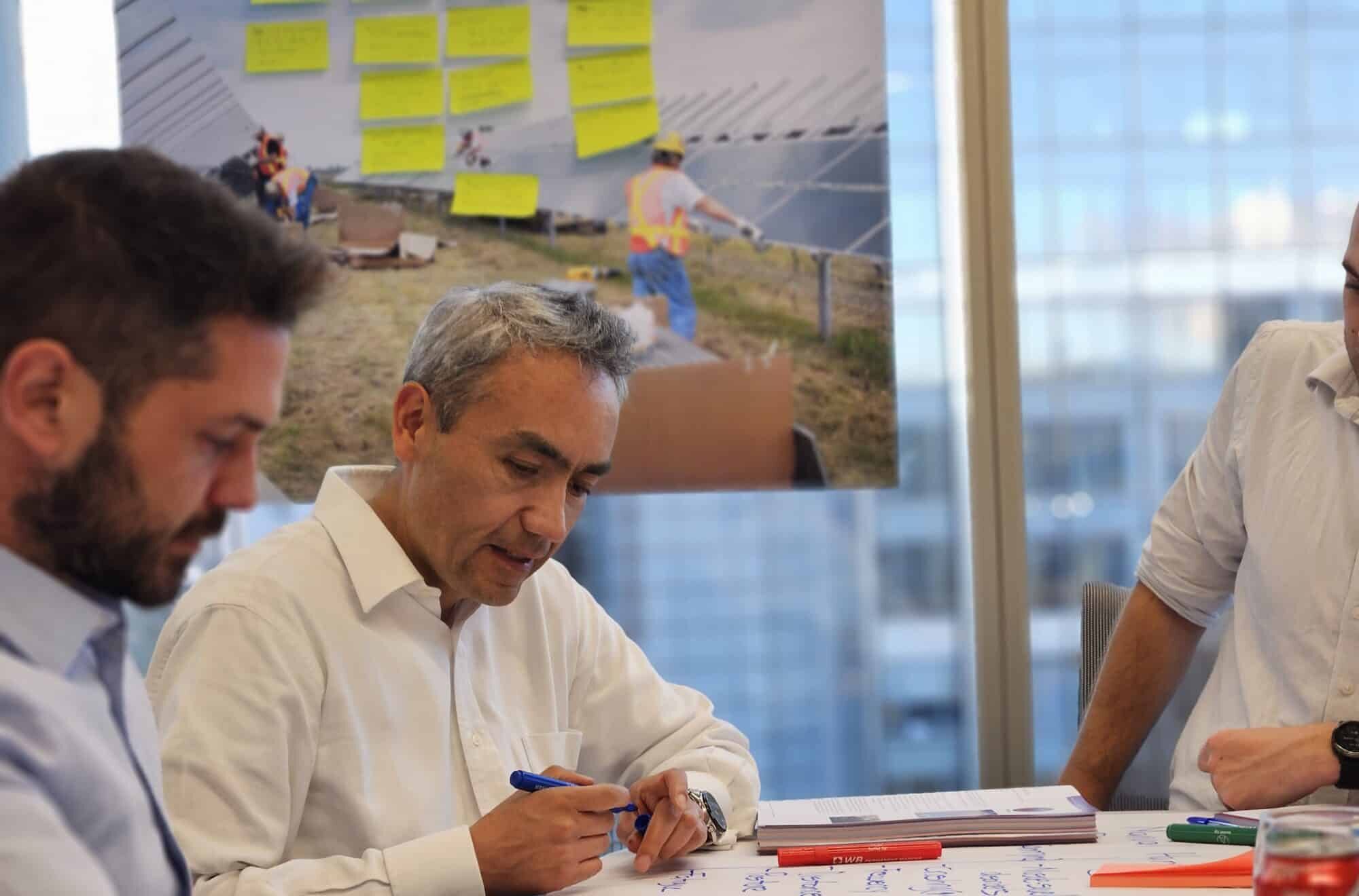 Delegates on solar course